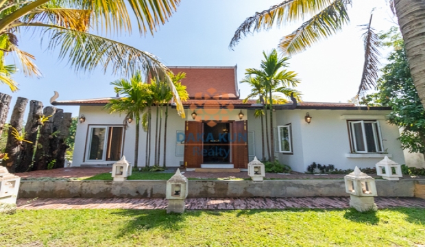 Villa for Sale with Swimming Pool in Siem Reap-Sala Kamreuk